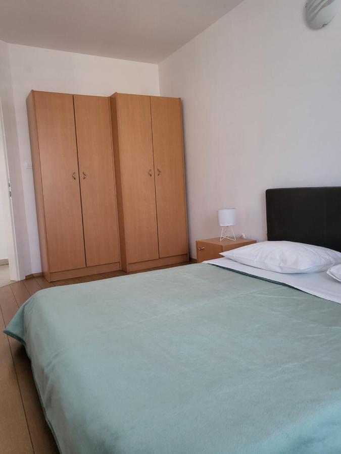 Apartments Matej & Irena Cres Bagian luar foto