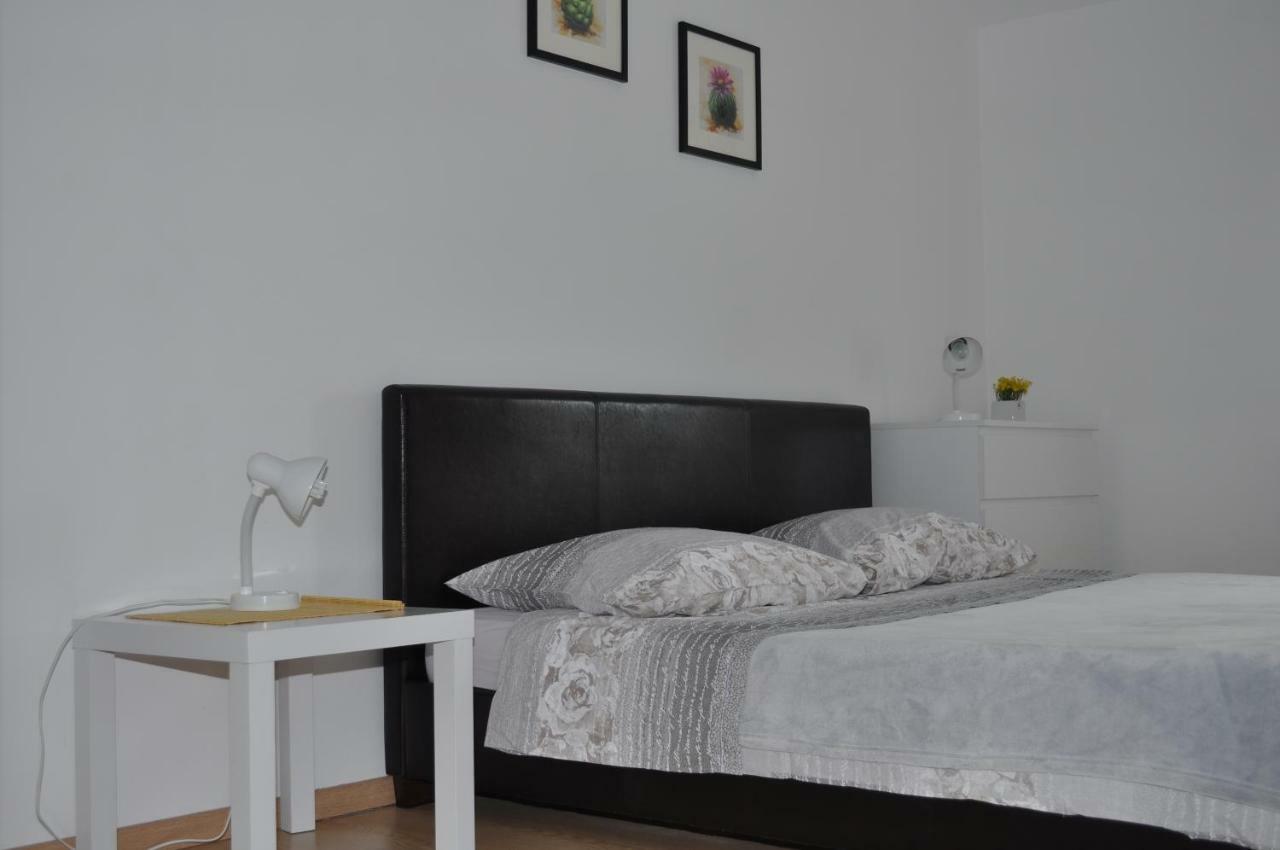 Apartments Matej & Irena Cres Bagian luar foto